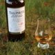 Landpartie mit dem Talisker 25 Jahre: Der Senior von der Isle of Skye lädt zum Tasting (Foto: Malt Whisky)