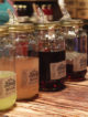 Moonshine wird häufig in kultigen Mason Jars verkauft – hier Ole Smoky Moonshine aus Tennessee (Foto: Malt Whisky)
