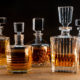 Wir haben 5 der beliebtesten Whisky-Karaffen miteinander verglichen – welche überzeugt im Test? (Foto: MaltWhisky.de)